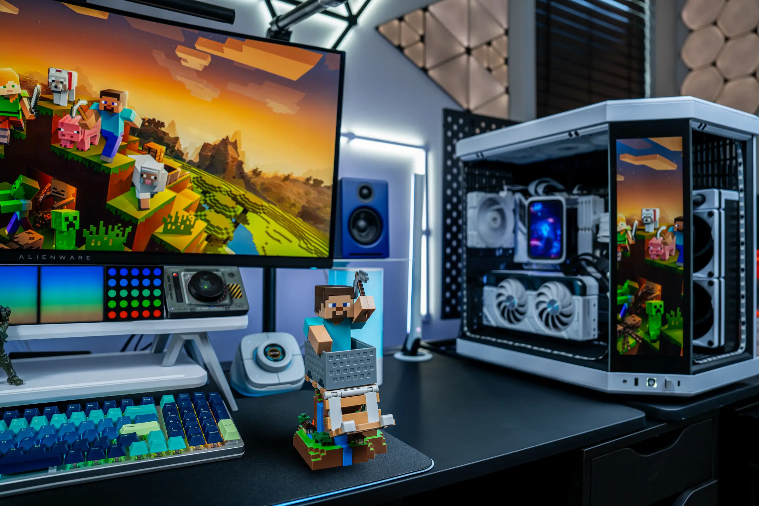 Good Loot Minecraft Steve Cable Guy R.E.S.T